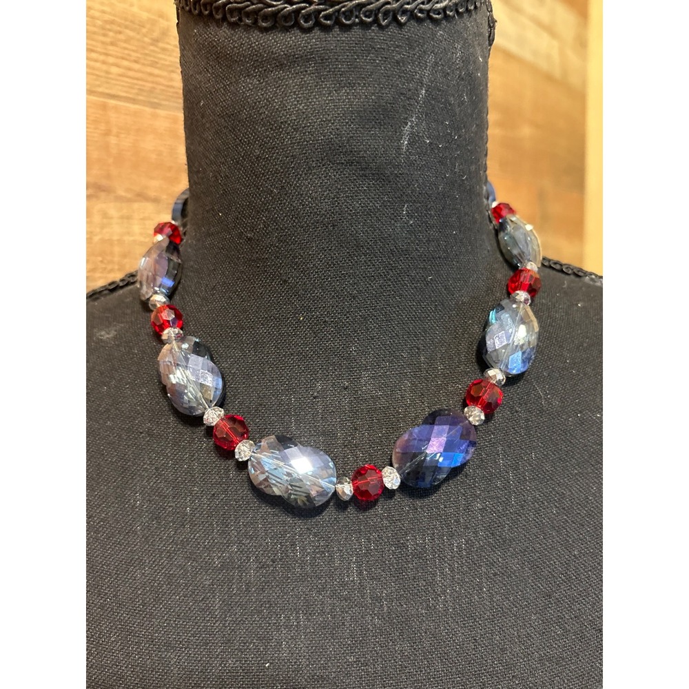 Vintage‎ Silver Tone Chunky Faceted Blue and Red Bead Statement Necklace 17 Inch